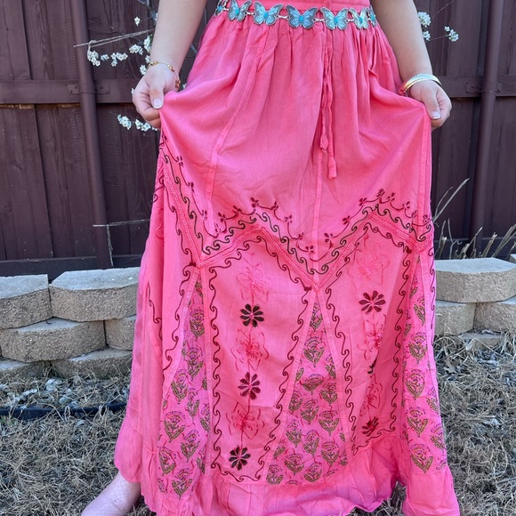 Pink Embroidered Women's Skirt - Picture 3 of 10